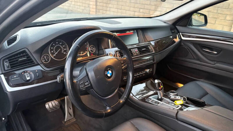 2015 BMW 5 Series 528i