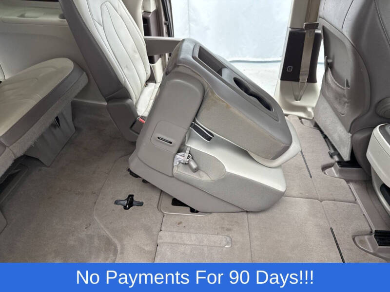 2017 Chrysler Pacifica Touring-L