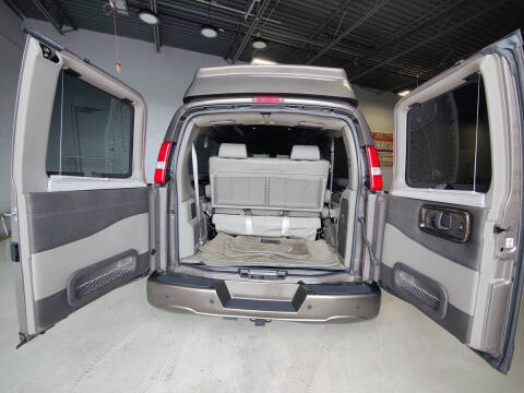 2022 Chevrolet Express 2500
