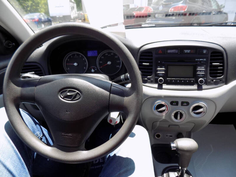 2010 Hyundai Accent GLS