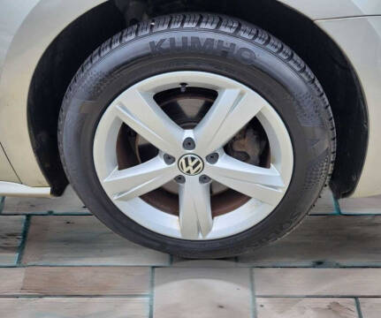 2012 Volkswagen Passat SE PZEV