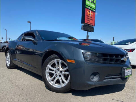 2013 Chevrolet Camaro for sale at MADERA CAR CONNECTION in Madera CA