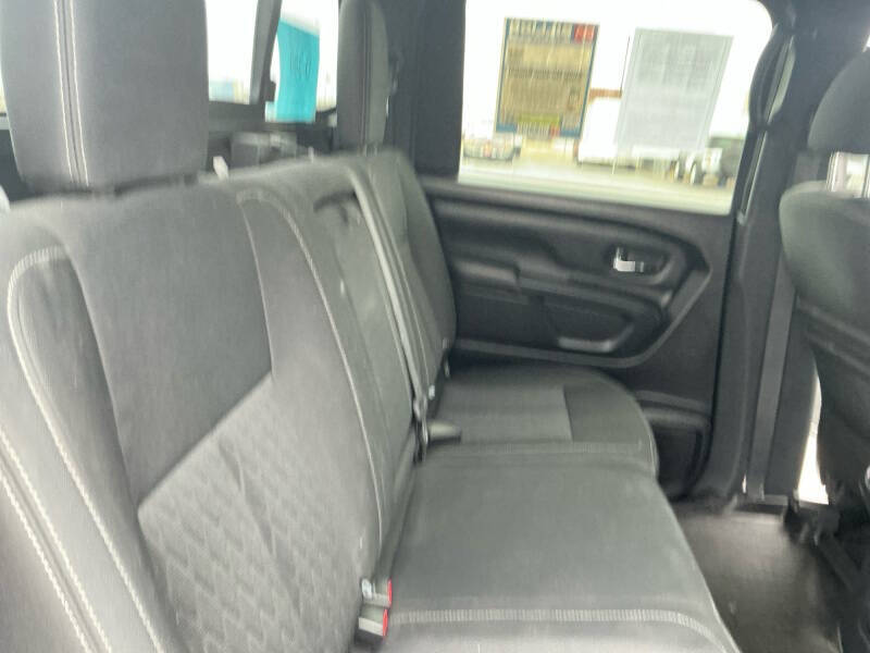 2019 Nissan Titan SV