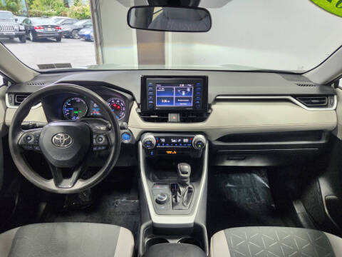 2021 Toyota RAV4 Hybrid XLE