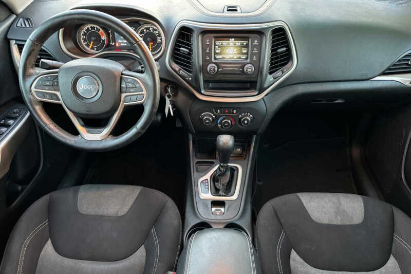 2017 Jeep Cherokee Sport Altitude