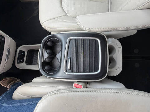 2017 Chrysler Pacifica Touring-L Plus
