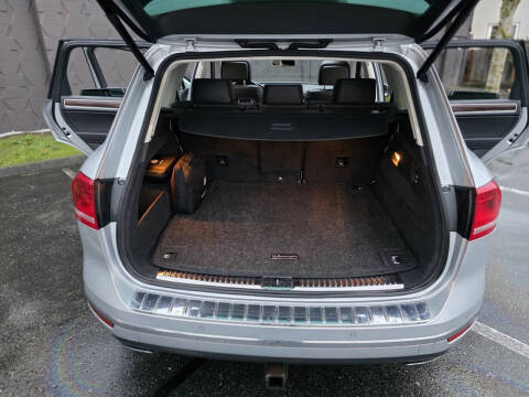 2015 Volkswagen Touareg V6 Lux