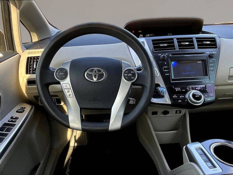 2013 Toyota Prius v Three