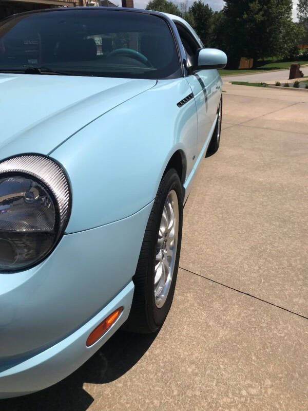 2003 Ford Thunderbird Premium photo 4