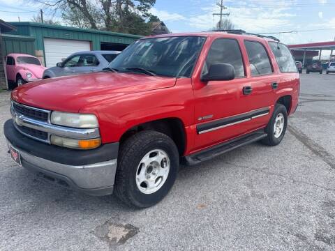 2001 Chevrolet Tahoe for sale at LEE AUTO SALES in McAlester OK