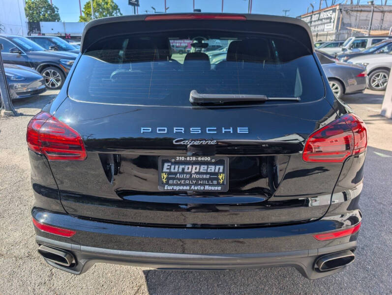 2017 Porsche Cayenne Platinum Edition