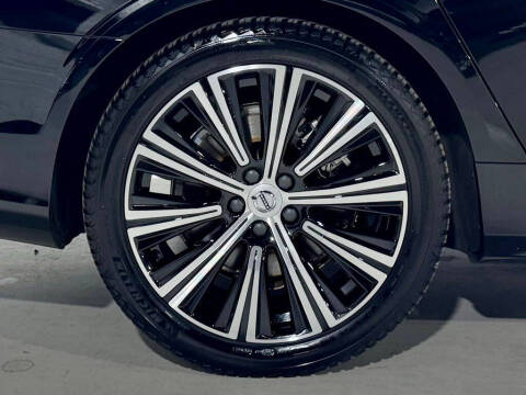 2023 Volvo S90 B6 Plus