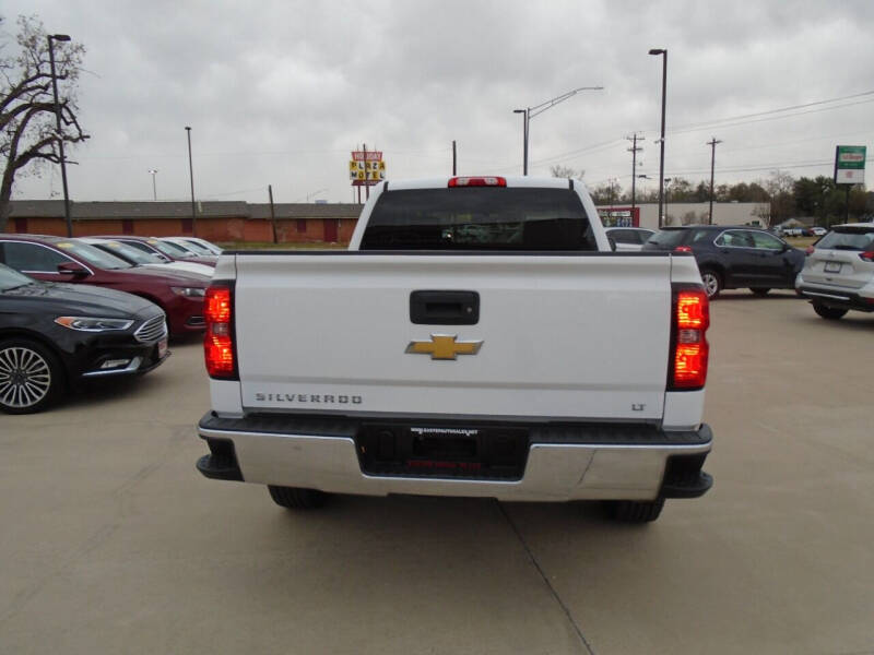 2017 Chevrolet Silverado 1500 LT photo 4