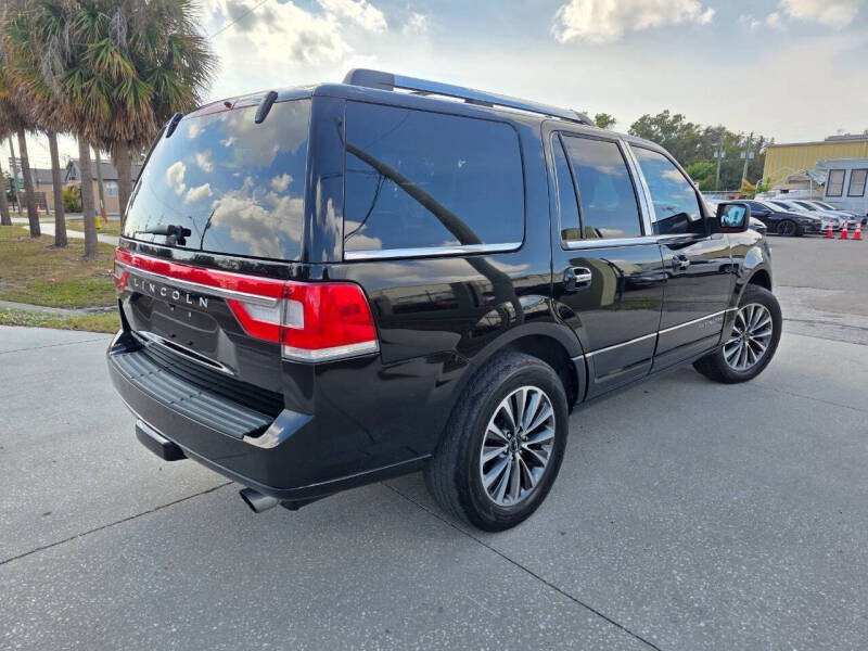 2017 Lincoln Navigator Select