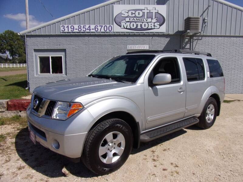 2007 Nissan Pathfinder for sale at SCOTT FAMILY MOTORS in Springville IA