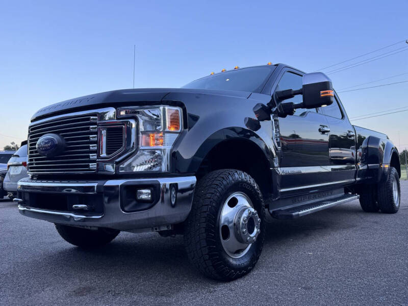 2020 Ford F-350 Super Duty Lariat's photo
