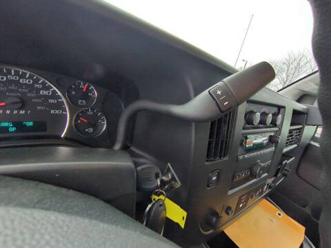 2025 Chevrolet Express 2500