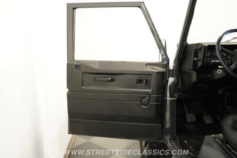 1987 Land Rover Defender