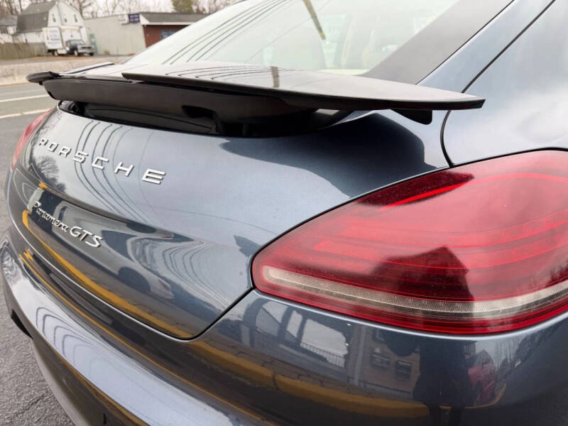 2015 Porsche Panamera GTS