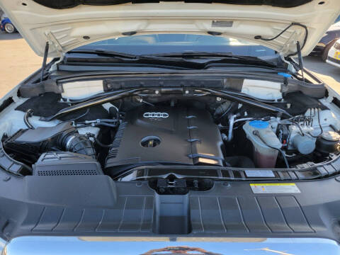 2011 Audi Q5 2.0T quattro Premium