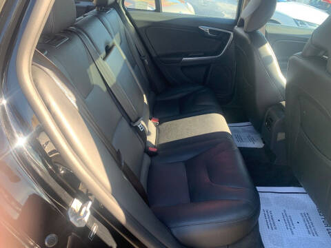 2017 Volvo V60 T5 Premier