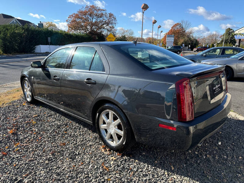 2005 Cadillac STS Base photo 8