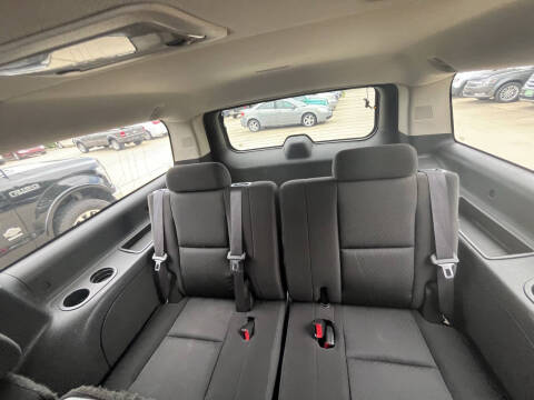 2011 GMC Yukon XL SLE