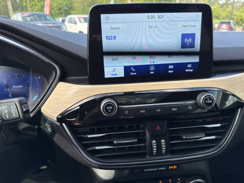 2021 Ford Escape Titanium