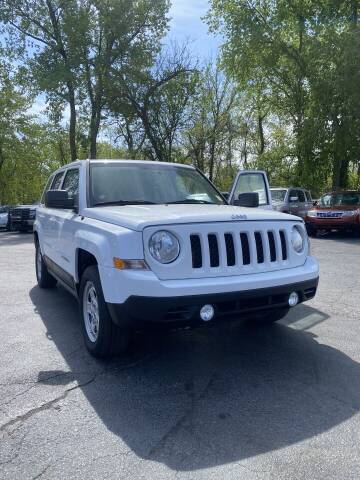 2017 Jeep Patriot for sale at CHAD AUTO SALES in Saint Louis MO