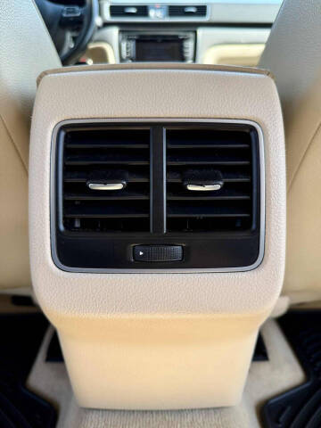 2014 Volkswagen Passat 2.5L SE PZEV