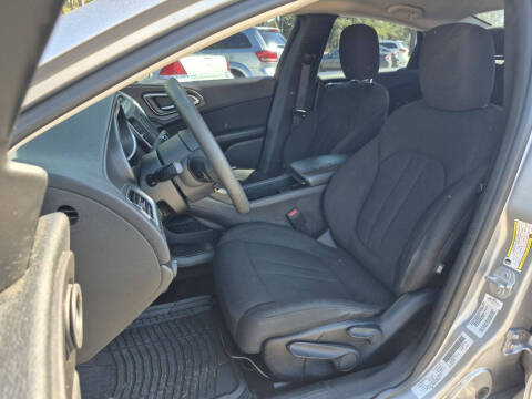 2016 Chrysler 200 Limited