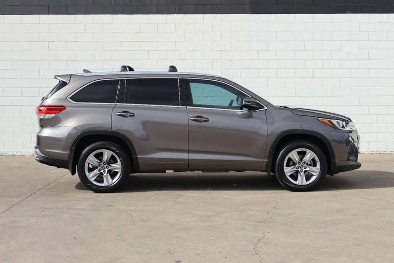 2017 Toyota Highlander