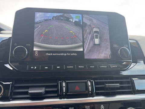 2023 Nissan Pathfinder SL