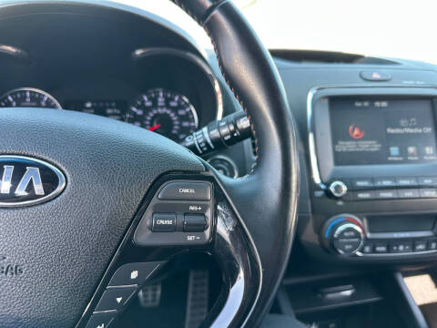 2017 Kia Forte5 SX