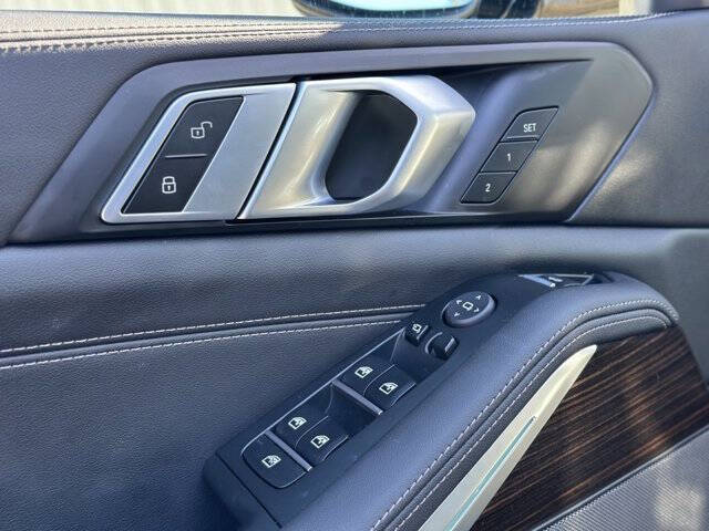 2025 BMW X5 xDrive40i