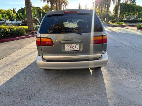 1998 Toyota Sienna XLE