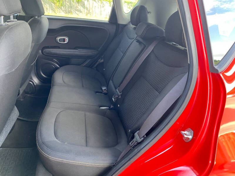 2015 Kia Soul +