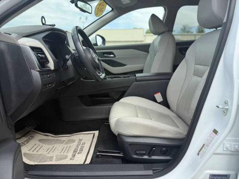 2024 Nissan Rogue SL