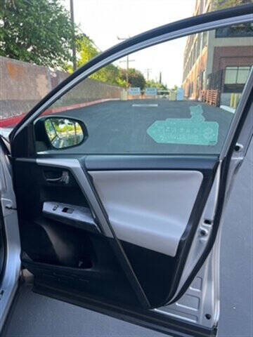 2017 Toyota RAV4 Platinum