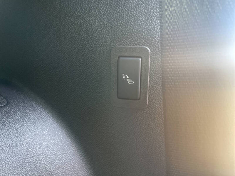 2025 Cadillac Escalade ESV Luxury