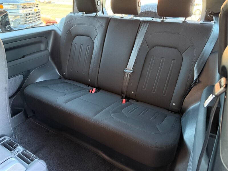 2022 Land Rover Defender 90 Standard