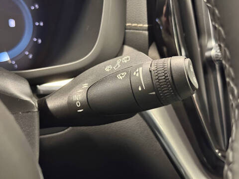 2022 Volvo XC60 B6 R-Design