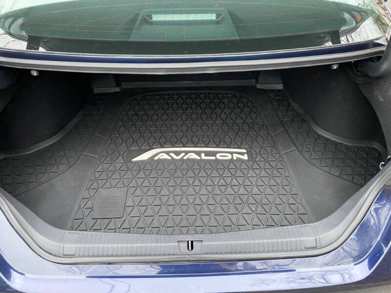 2021 Toyota Avalon XLE