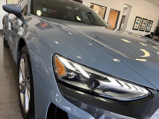 2022 Audi e-tron GT quattro Premium Plus