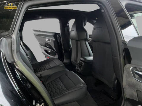 2023 Audi e-tron GT quattro Premium Plus