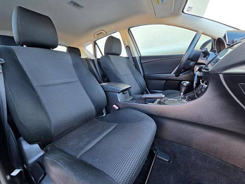 2012 Mazda MAZDA3 i Touring