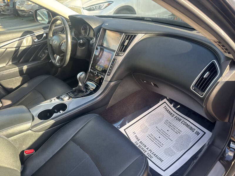 2017 Infiniti Q50 2.0T Premium