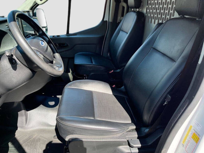 2022 Ford Transit