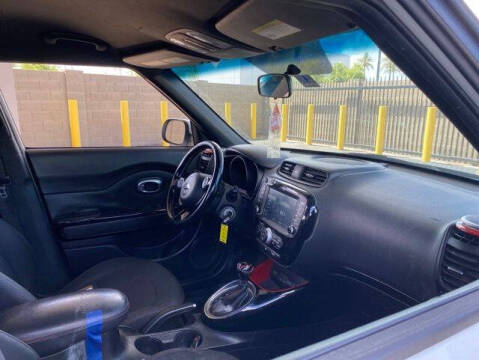 2014 Kia Soul +