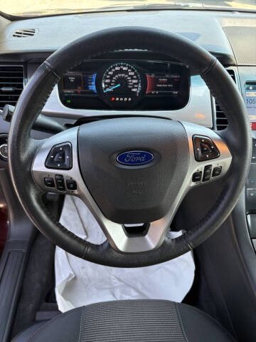 2018 Ford Taurus SEL